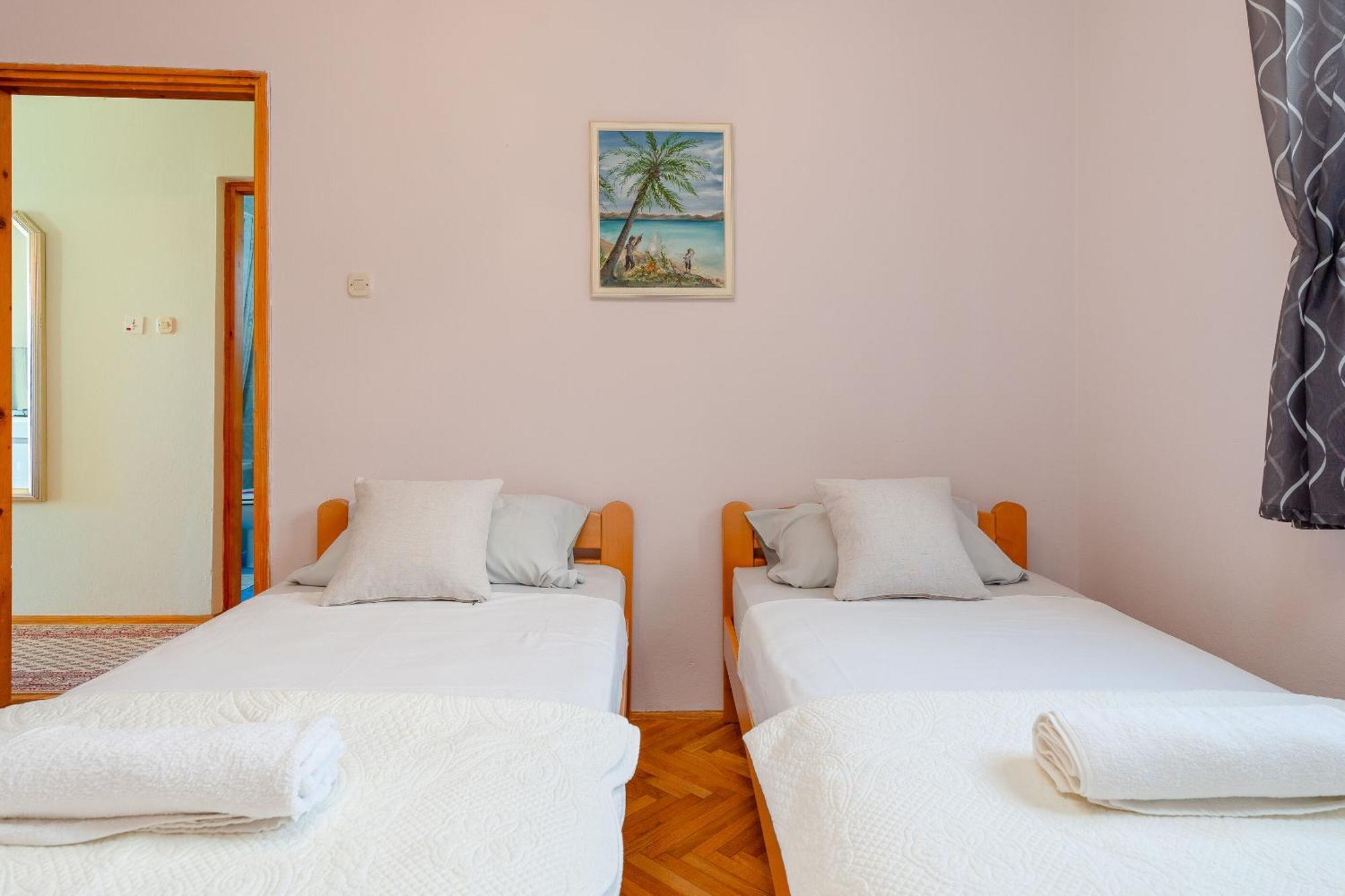 Apartments Jasna Новаля Екстериор снимка