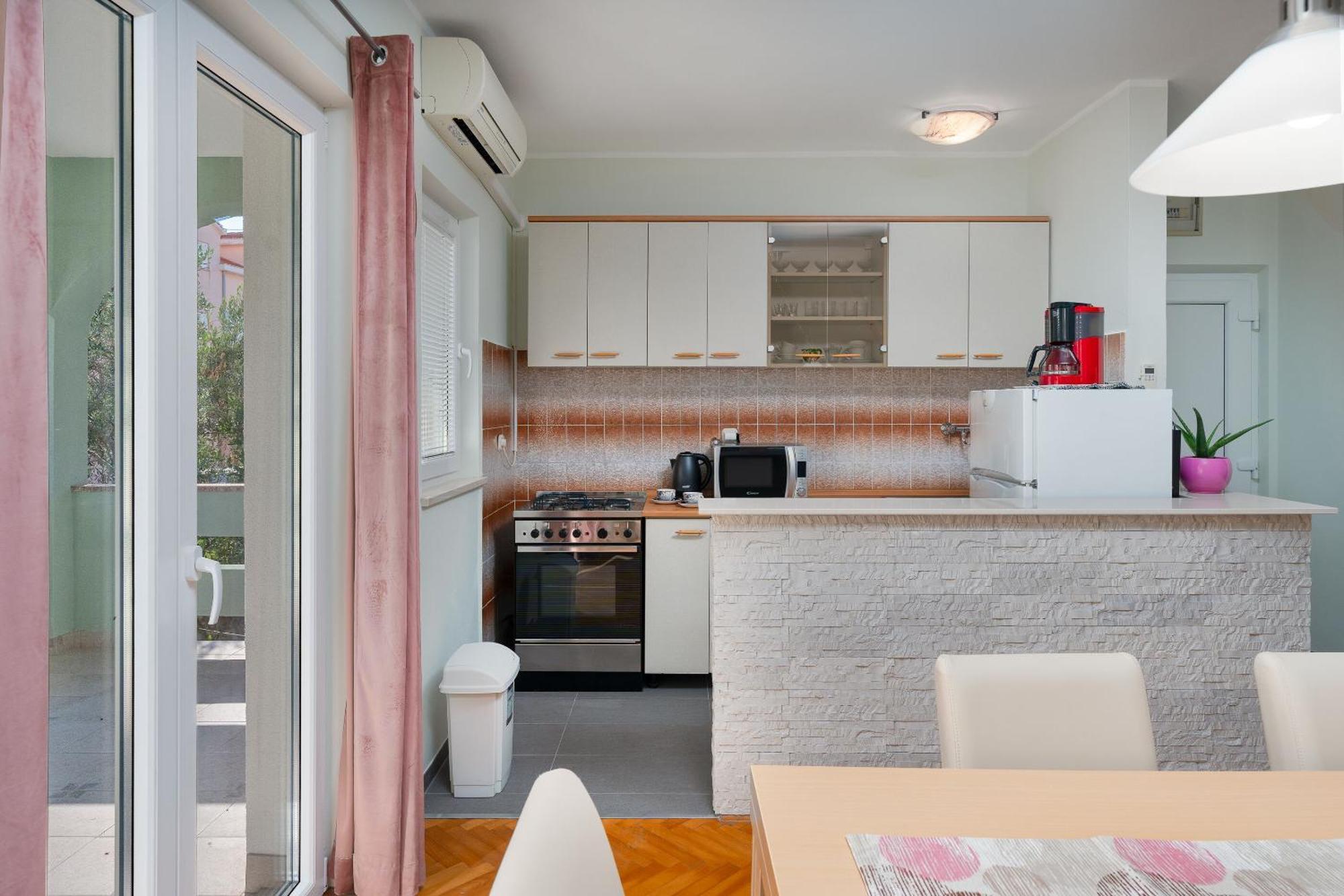 Apartments Jasna Новаля Екстериор снимка