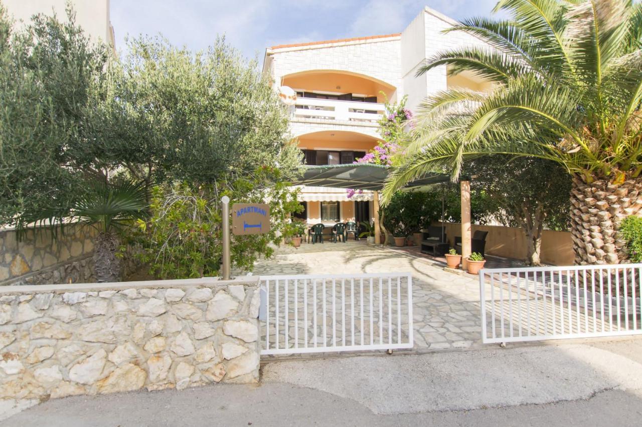 Apartments Jasna Новаля Екстериор снимка